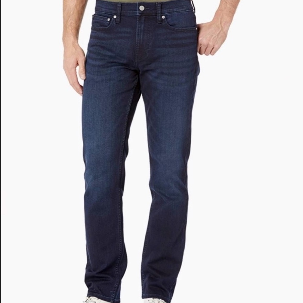Calvin Klein Straight Leg Blue Dark Wash Jeans
Size 31